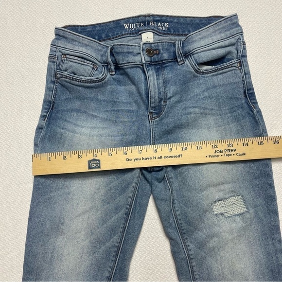 White House Black Market Jeans Crop Distressed Women's Size 0 - Picture 13 of 16